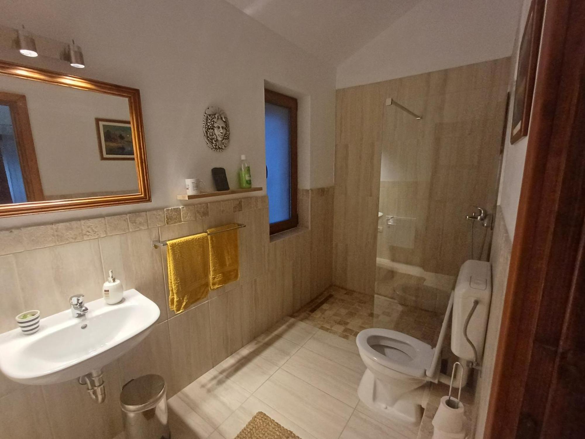 Casa Romana Ешелница Экстерьер фото